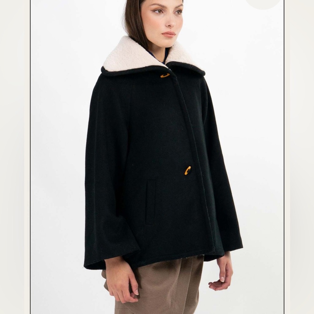 Kristinit “Estere” coat.